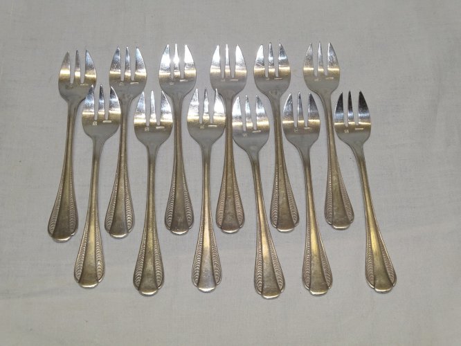 -BELLE MENAGERE ERCUIS MODELE LE NIL COBRA 50 PIECES DECO TABLE COLLECTION   D