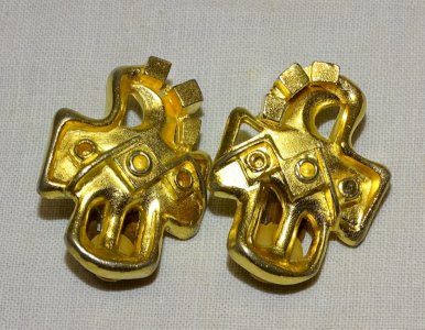 - BEAUTIFUL PAIR OF CLIP EARRINGS CHRISTIAN DIOR vintage jewelry D