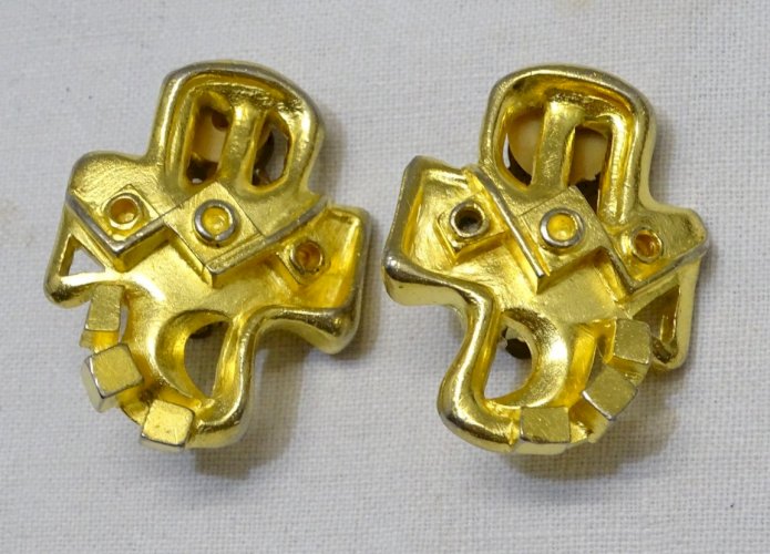 -BELLE PAIRE DE BOUCLES D'OREILLES CLIPS CHRISTIAN DIOR bijou vintage   D