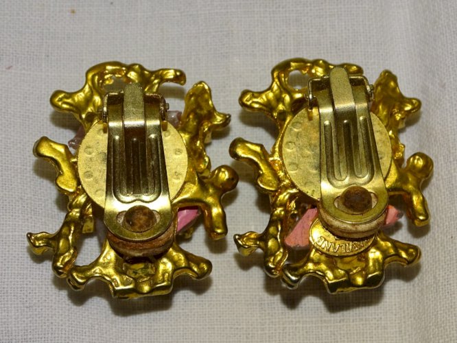 -BELLE PAIRE DE BOUCLES D'OREILLES CLIPS GAVILANE PARIS PIERRES ROSES VINTAGE  D