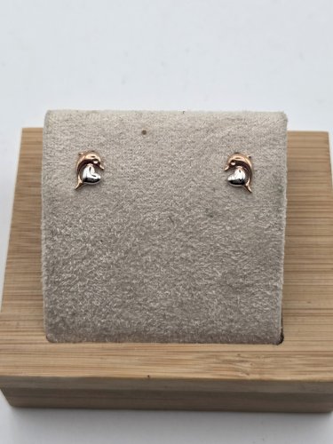 Belle paire de boucles doreilles enfant, dauphin, en or 8k ^