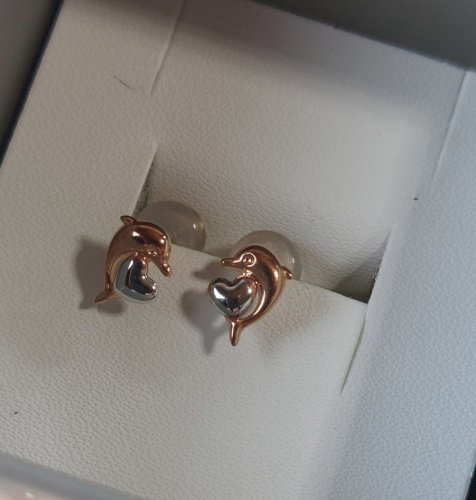 Belle paire de boucles doreilles enfant, dauphin, en or 8k ^