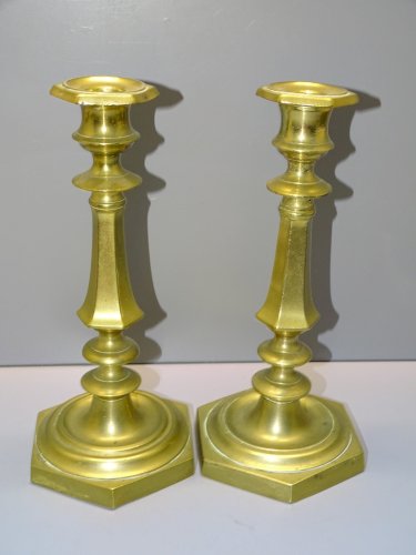 -BELLE PAIRE de BOUGEOIRS en BRONZE XIXe COLLECTION DECO TABLE BOUGIE   D