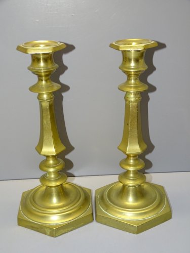 -BELLE PAIRE de BOUGEOIRS en BRONZE XIXe COLLECTION DECO TABLE BOUGIE   D