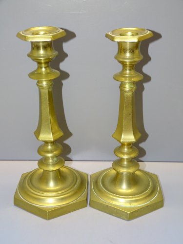 -BELLE PAIRE de BOUGEOIRS en BRONZE XIXe COLLECTION DECO TABLE BOUGIE   D