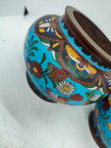 belle paire de petit vases cloissonné asiatique ancien  en bon etat