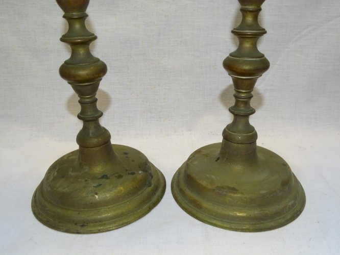 -BELLE PAIRE de  PIQUE CIERGES BRONZE XVIIIe JUS de GRENIER BOUGEOIRS BOUGIES