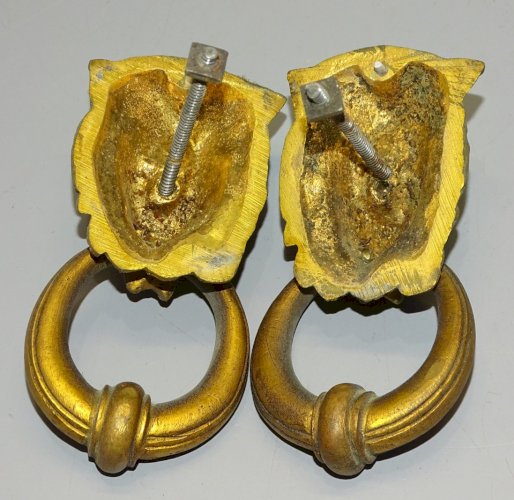 -BELLE PAIRE DE POIGNEES TETES DE LION BRONZE doré JUS DE GRENIER à nettoyer   D