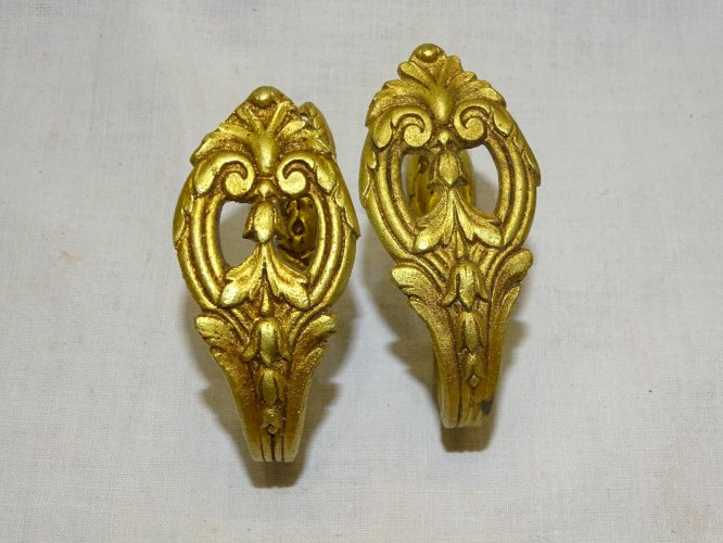 -BELLE PAIRE D'EMBRASSES  BRONZE  décor de VOLUTES  POUR RIDEAUX DECO   D