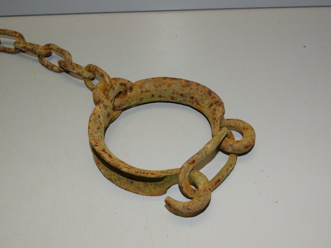 -BELLE PAIRE D'ENTRAVES FER FORGE XIXe sorties de grenier jus de trouvailles  D