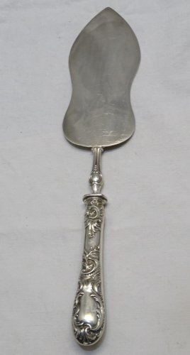 -BELLE PELLE A GATEAU AVEC MANCHE ROCAILLE ARGENT FOURRE Poinçon Minerve     D