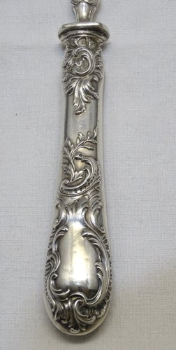 -BELLE PELLE A GATEAU AVEC MANCHE ROCAILLE ARGENT FOURRE Poinçon Minerve     D