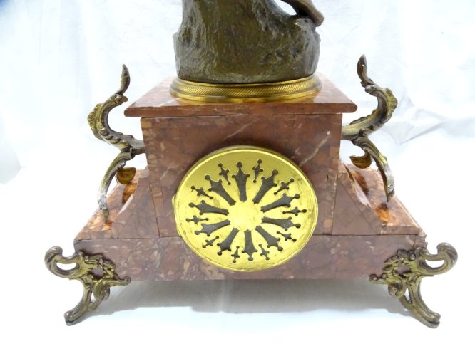-BELLE PENDULE 1900 SUJET REGULE REINE DES EAUX PAR RUFFONY Fonctionne