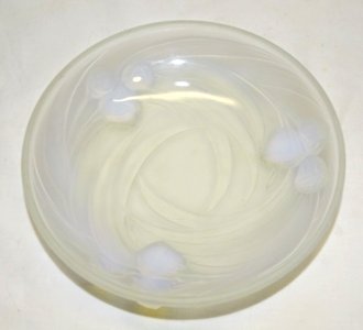 BEAUTIFUL SMALL OPalescent GLASS CUP ETLING 100 EUCALYPTUS COLLECTION MODEL D