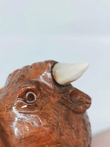 belle pipe en bois sculptée tête de taureau bruyère garantie st claude en bon etat