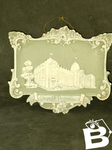 belle plaque /vide poche en biscuit style wedgwood vers 1900 en bon etat