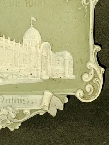 belle plaque /vide poche en biscuit style wedgwood vers 1900 en bon etat