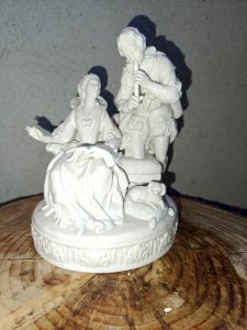 belle sculpture en porcelaine la lecon de musique fin 19 debut 20eme en bon etat