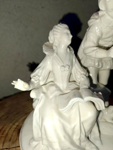 belle sculpture en porcelaine la lecon de musique fin 19 debut 20eme en bon etat