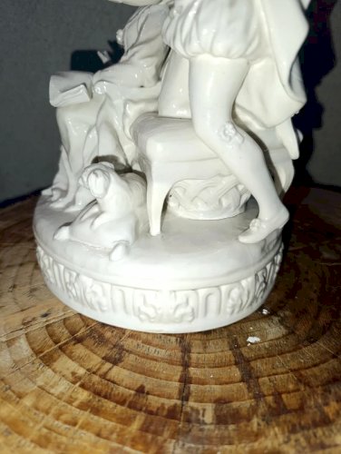belle sculpture en porcelaine la lecon de musique fin 19 debut 20eme en bon etat