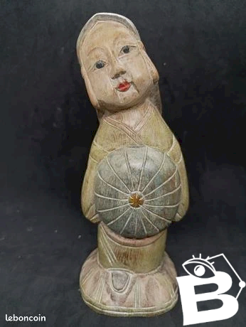Belle statuette en bois ancienne dorigine asiatique en bon etat