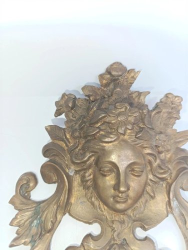 belle tete en bronze dameublement 19eme siecle ?en bon etat