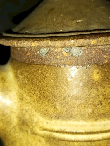 belle theiere en gres style la borne signature a identifier en bon etat