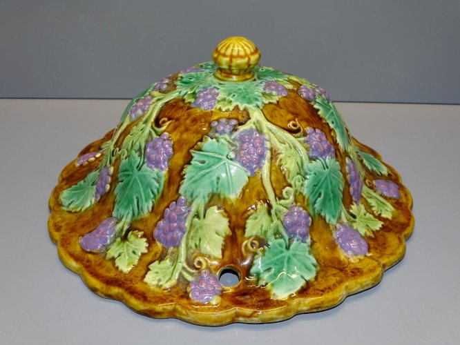 - BELLE VASQUE JARDINIERE SUSPENSION BARBOTINE XIX FIVES LILLE? GRAPPES RAISIN D