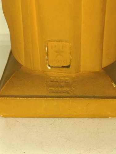 belle vierge à lenfant en platre poincon P.P deposé et made in france en bon etat