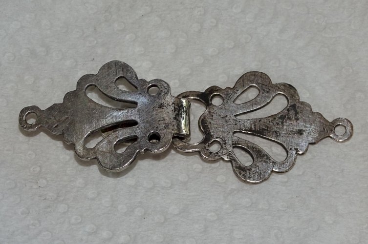 -BELLES BOUCLES de CAPE ARGENT XVIIIe poinçon têtes d'oiseaux   D
