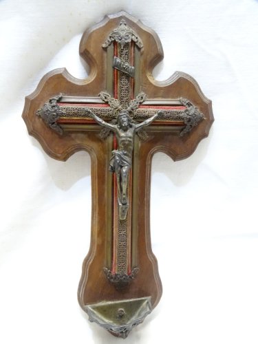 -BENITIER MURAL NAPOLEON III CROIX BOIS NOYER CHRIST REGULE Patine BRONZE   D