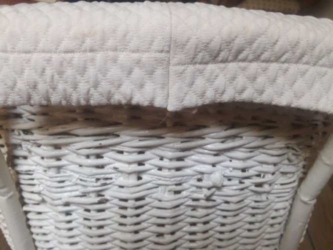 Berceau enfant en osier et bois peint