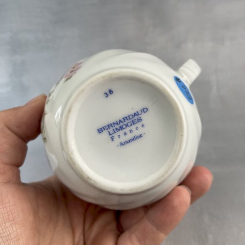 BERNARDAUD pichet pot à lait crémier porcelaine de Limoges décor Amandine