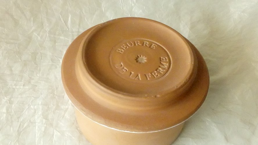 BEURRIER A EAU EN GRES BEURRE A LA FERME INTERIEUR VERNISSE*