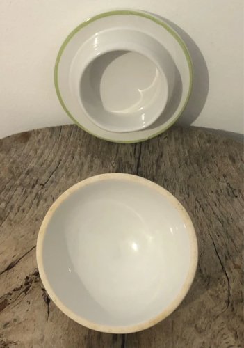 Beurrier en céramique motif pomme ?