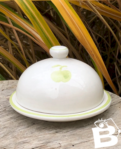 Beurrier en céramique motif pomme ?