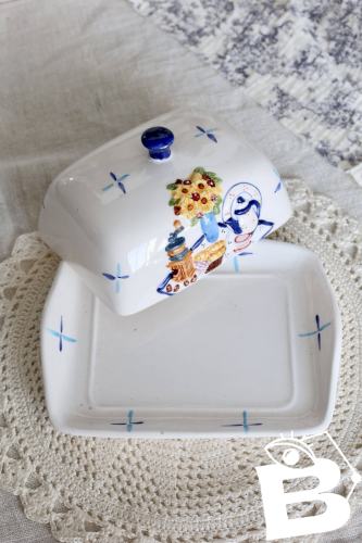 Beurrier vintage faïence - Décor barbotine petit-déjeuner