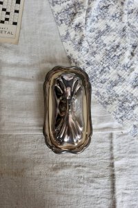Vintage silver-plated butter dish in rococo style - Glass compartment - Knife