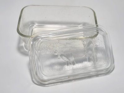 Butter dish