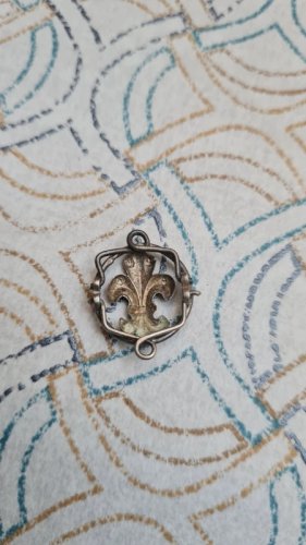 bijou ancien coulant passant de collier fleur de lys en argent