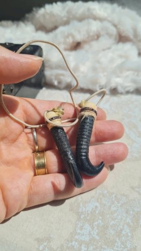 bijou ethnique petites cornes - amulette