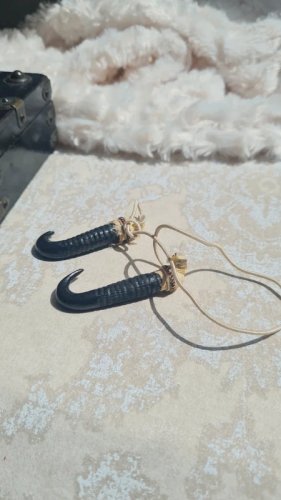 bijou ethnique petites cornes - amulette