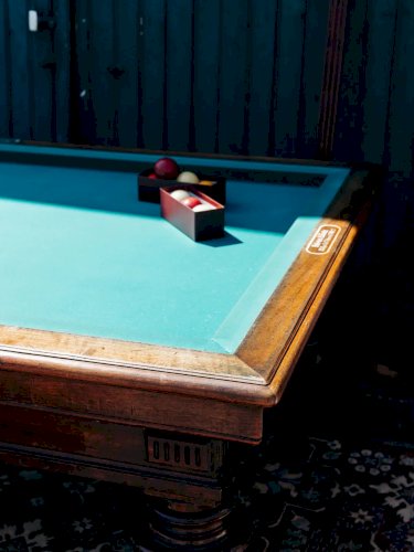 Billie, la table de billard N°1