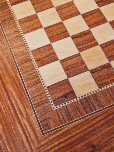 Billie, la table de jeux en bois N°4