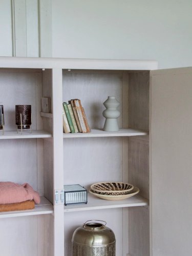 Blandine, l'armoire en bois rose poudré N°164