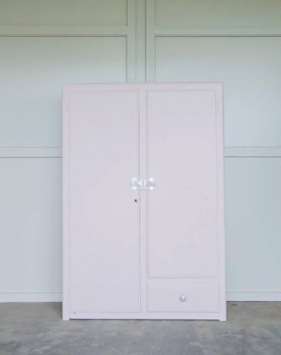 Blandine, l'armoire en bois rose poudré N°164