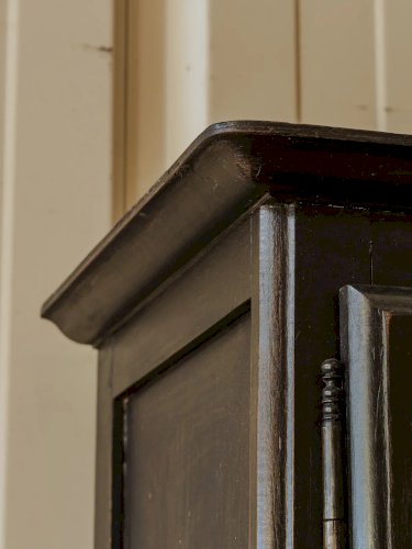Blandine, l'armoire noire en bois N°332
