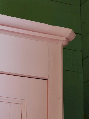 Blandine, l'armoire rose en bois N°317