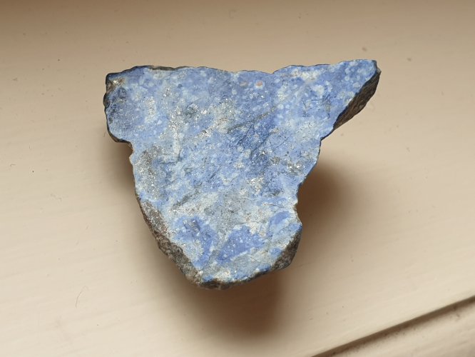 Bloc de lapis lazuli longueur 5,0 cm poids 38,3 grammes
