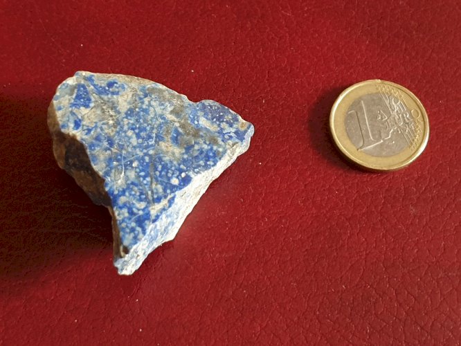 Bloc de lapis lazuli longueur 5,0 cm poids 38,3 grammes